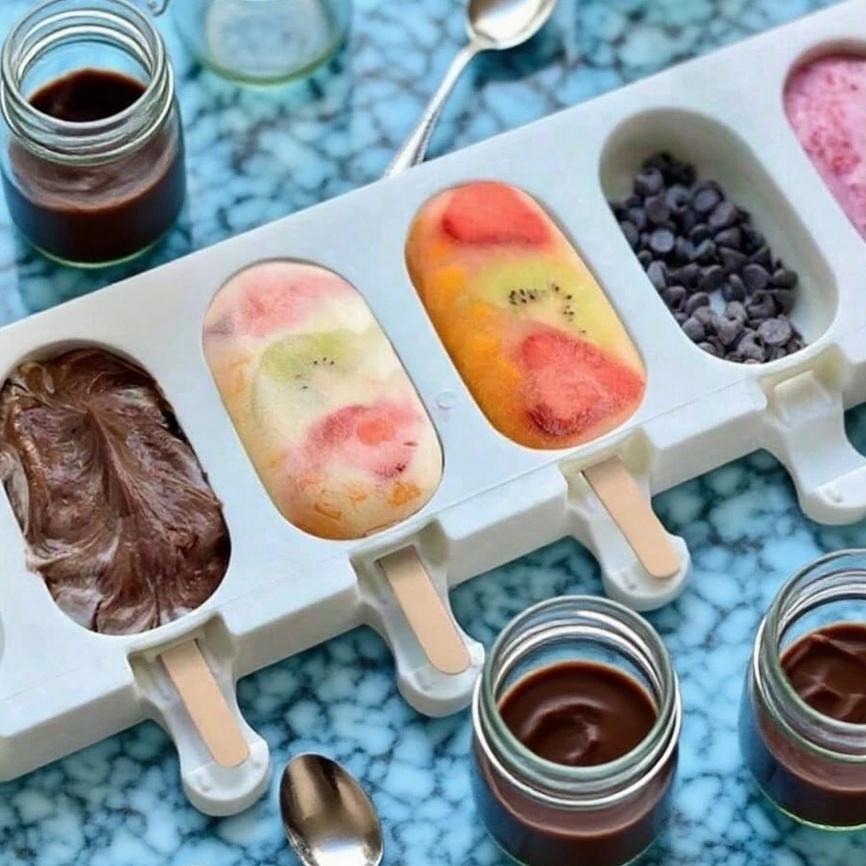 forma silikonowa do lodów 8 gniazd pokaz